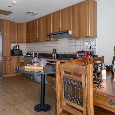 Auberge de jeunesse Alexandrina à Dubaï Extérieur photo
