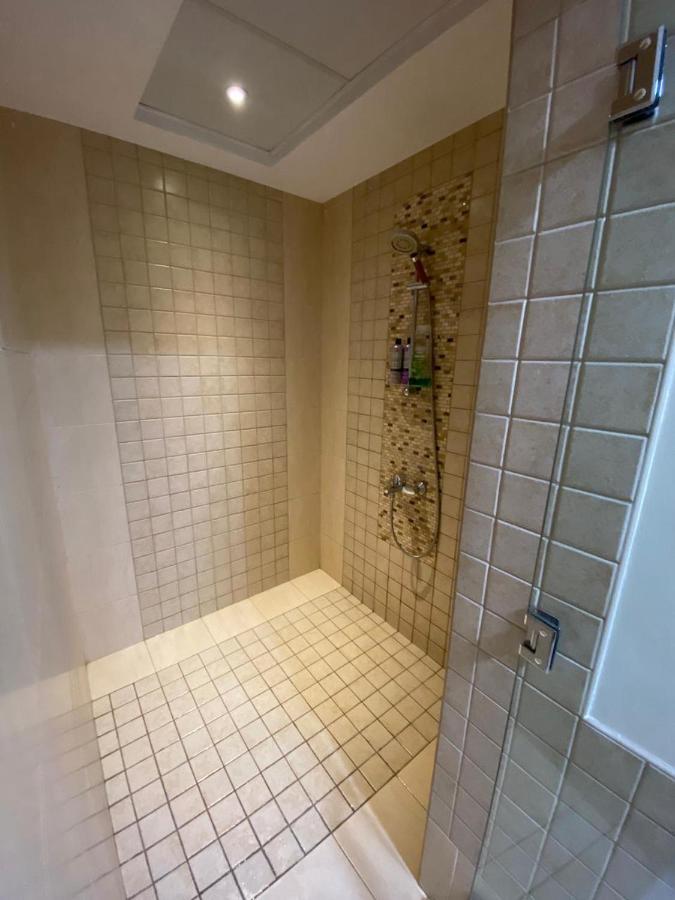 Auberge de jeunesse Alexandrina à Dubaï Extérieur photo